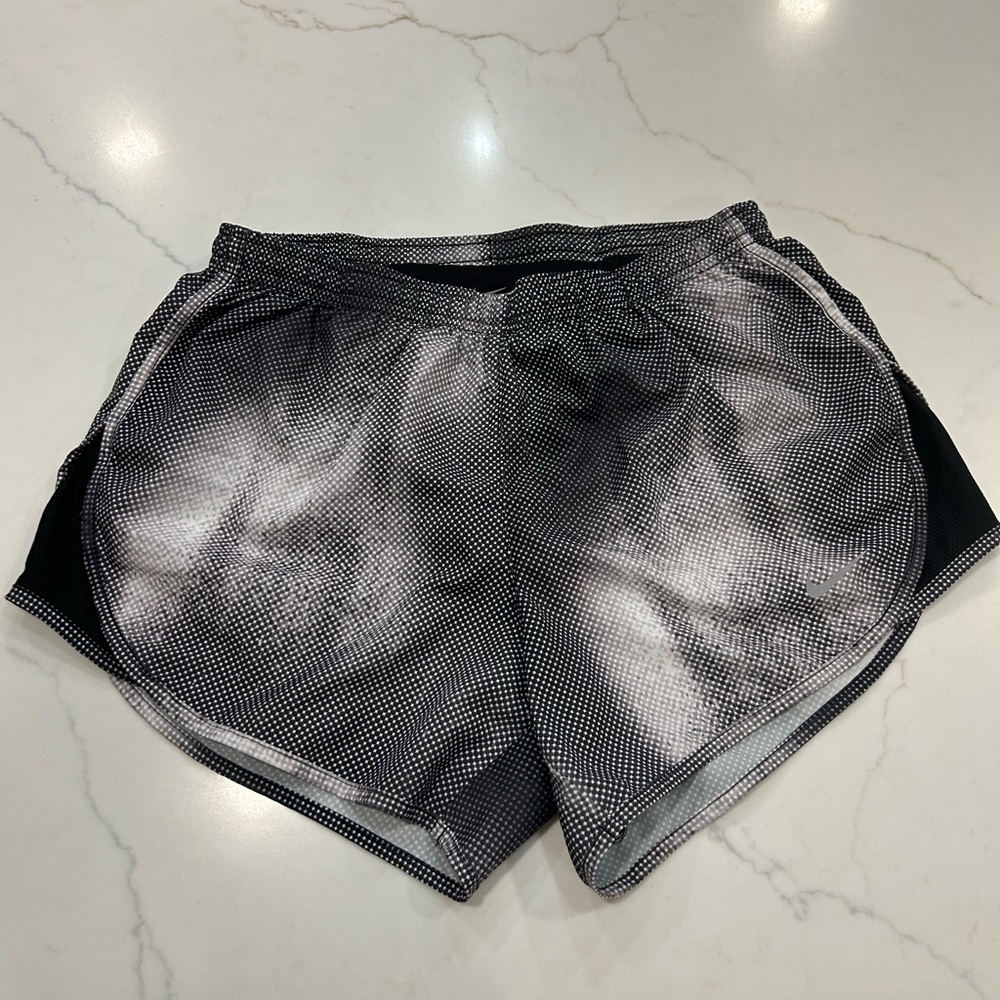 Nike Black and White Athletic Shorts Lightweight Breathable